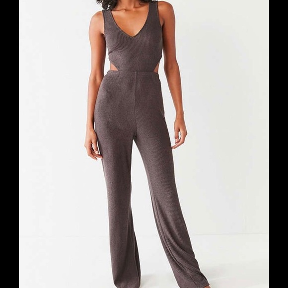- OUT FROM UNDER COZY RIBBED GREY JUMPSUIT SZ:M NWT - Picture 2 of 9